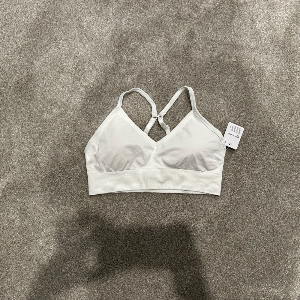White lulu lemon bra size 8